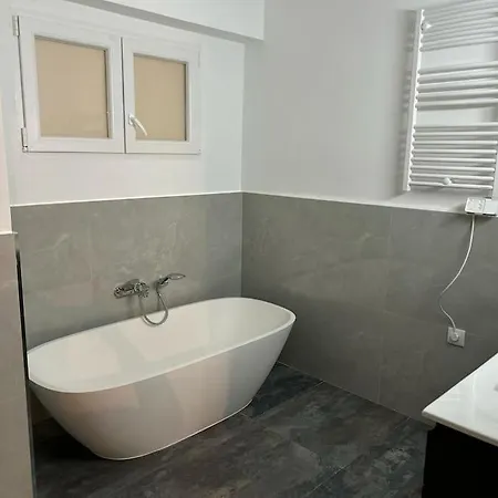 Exclusive In Apartment